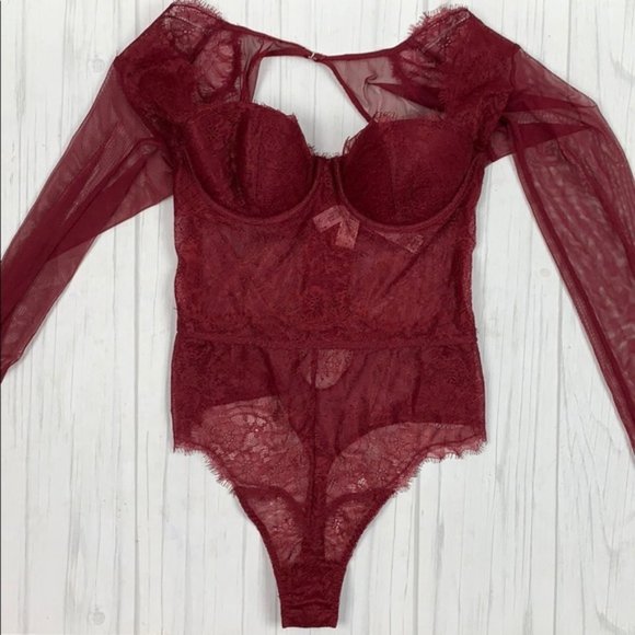 VS Chantilly Lace Bodysuit Teddy 32C - Picture 4 of 5